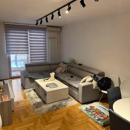 Family Apartment, Minimum 2 Nights, Quiet, Airport * Szarajevó
